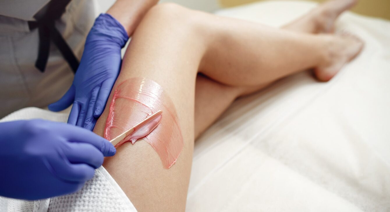 beautiful-young-girl-beauty-salon beautiful-young-girl-beauty-salon